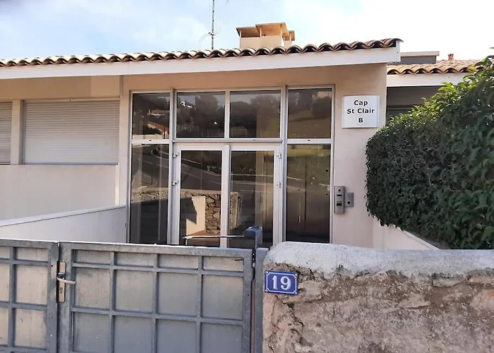 Le Phare Au Cap Saint Clair * Σετ